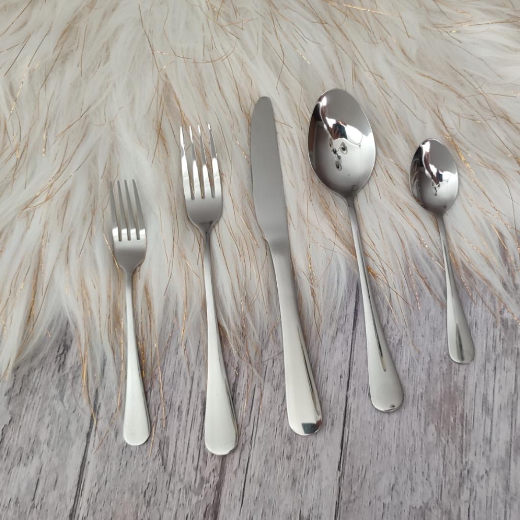 SET X 5 CUBIERTOS PLATEADOS JASP