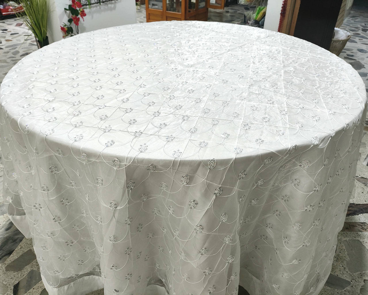 SOBRE MANTEL BLANCO ORGANZA CON LENTEJUELAS