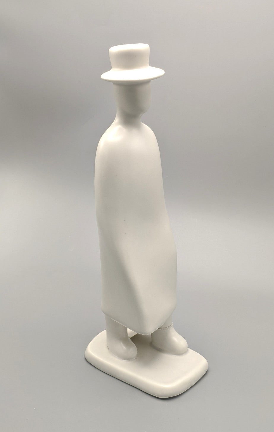 FIGURA HOMBRE BLANCO